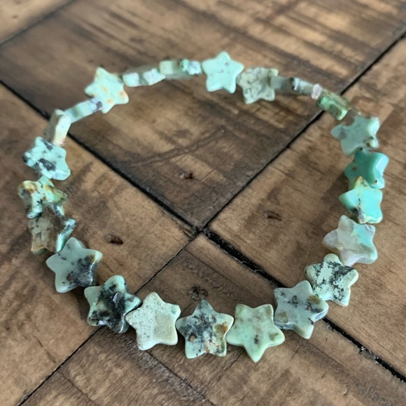 8mm Star-cut Turquoise Chakra Bracelet - Picture 2 of 9